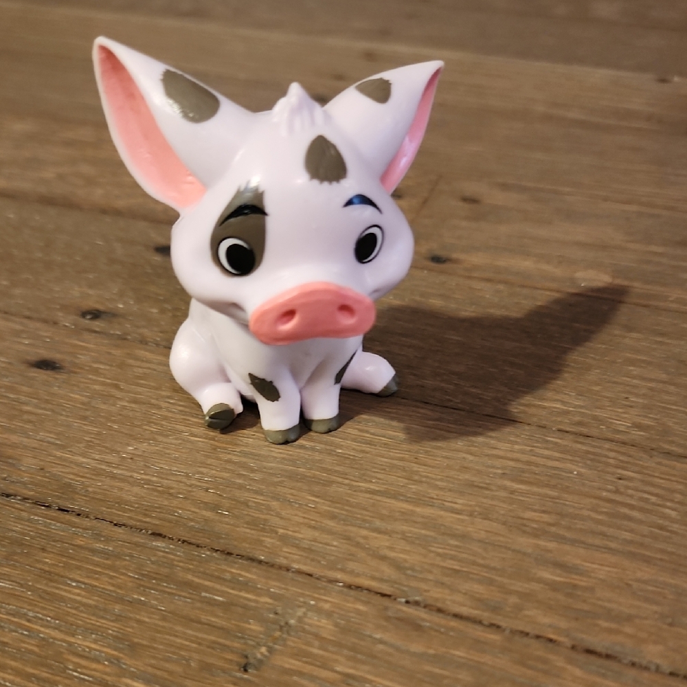 Disney- Moana Pig Figurine with Pink and Gray Accents.  Small /plastic